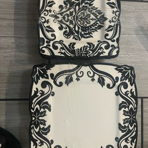 222 fifth muse plate black